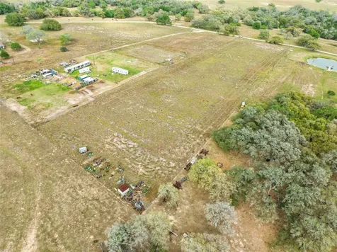 1292 County Road 1h Hallettsville TX 77964