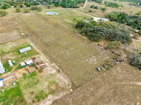 1292 County Road 1h Hallettsville TX 77964