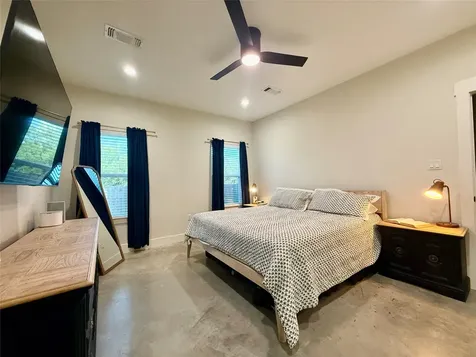 133 Ellis Lane West Columbia TX 77486