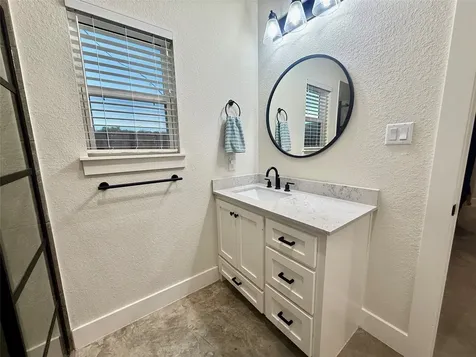 133 Ellis Lane West Columbia TX 77486