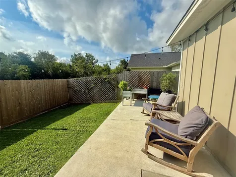 133 Ellis Lane West Columbia TX 77486