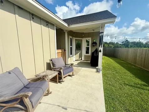 133 Ellis Lane West Columbia TX 77486