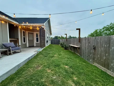 133 Ellis Lane West Columbia TX 77486