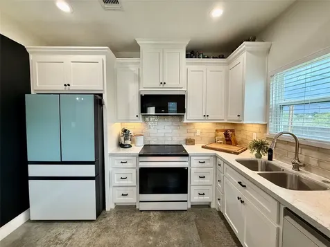 133 Ellis Lane West Columbia TX 77486