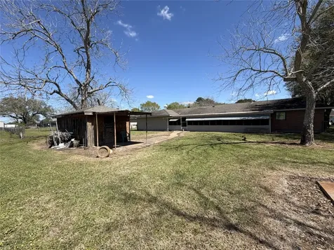 1532 Sunny Acres Winnie TX 77665