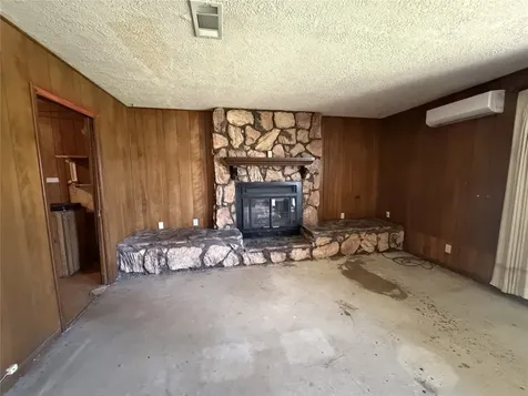 1532 Sunny Acres Winnie TX 77665