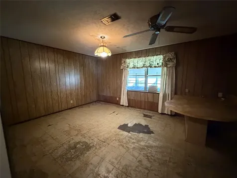 1532 Sunny Acres Winnie TX 77665