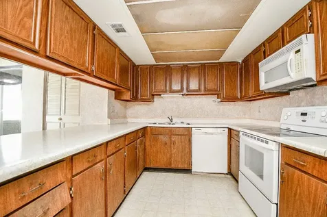 2336 Shadowdale Drive Houston TX 77043