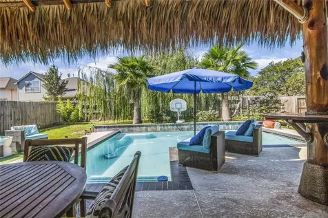 810 Hallmark Oak Street Seabrook TX 77586