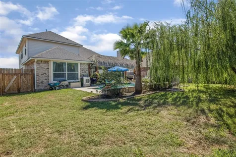 810 Hallmark Oak Street Seabrook TX 77586