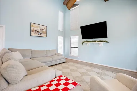 1114 Tiki Drive Tiki Island TX 77554