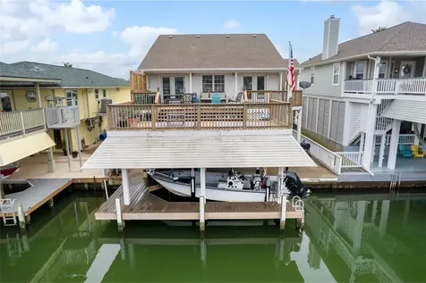 1114 Tiki Drive Tiki Island TX 77554