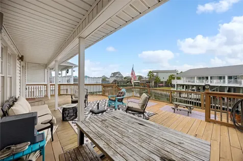 1114 Tiki Drive Tiki Island TX 77554