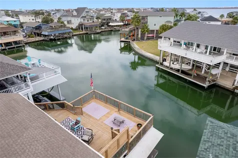 1114 Tiki Drive Tiki Island TX 77554
