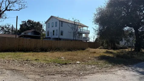 1401 34th Street Galveston TX 77550