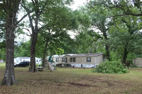 19 County Road 641 Kenefick TX 77535