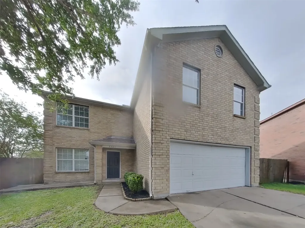 5521 Rio Alamo Street Rosharon TX 77583
