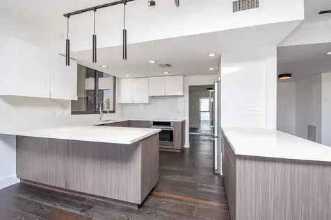49 Briar Hollow Lane 406 Houston TX 77027