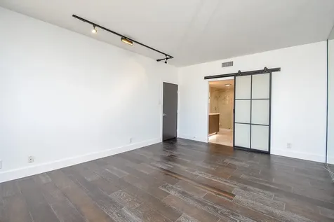 49 Briar Hollow Lane 406 Houston TX 77027