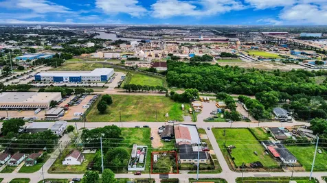 8617 Gibbons Street Houston TX 77012
