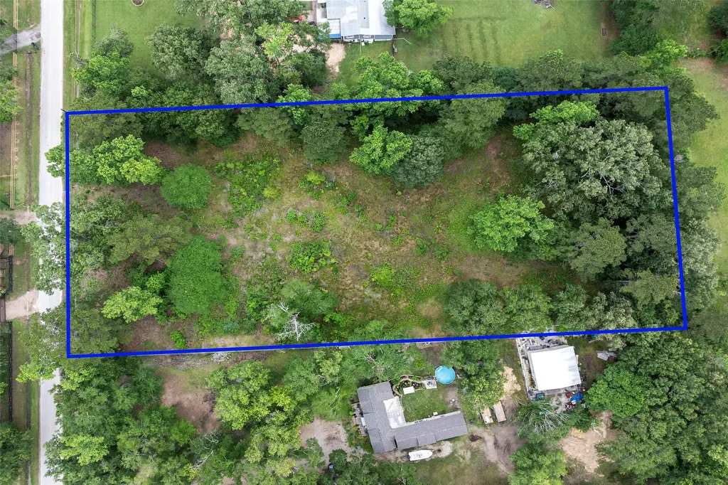 207 Blue Lake Drive Huffman TX 77336