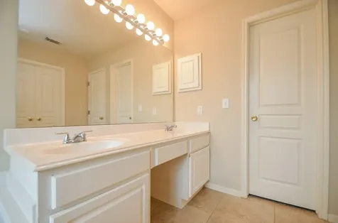 102 N Hollylaurel Circle The Woodlands TX 77382