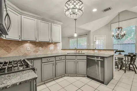 2910 Queen Victoria Street Pearland TX 77581