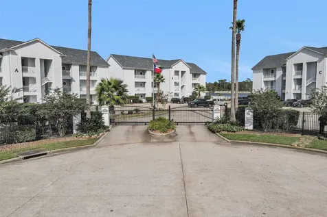 168 Lake Point Boulevard 104 Montgomery TX 77356