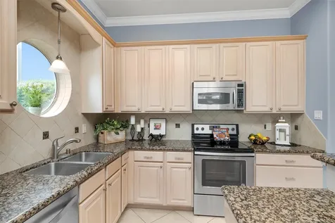 168 Lake Point Boulevard 104 Montgomery TX 77356