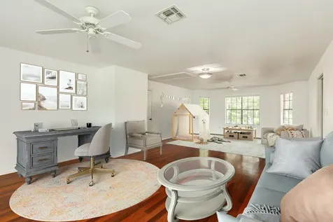 113 Rosewood Street Lake Jackson TX 77566