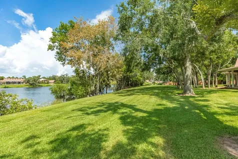 113 Rosewood Street Lake Jackson TX 77566