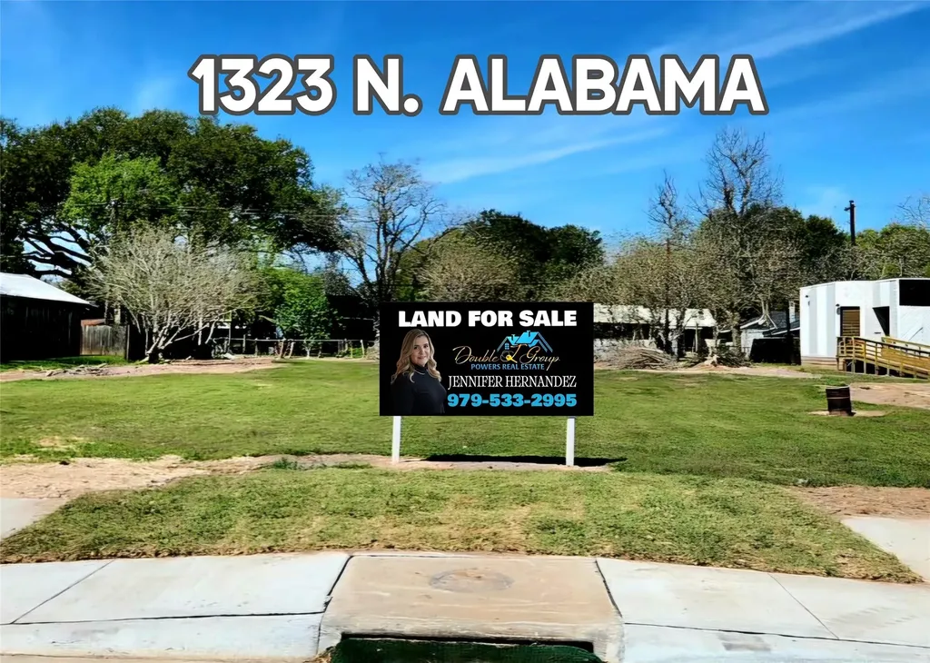 1323 N Alabama Road N Wharton TX 77488