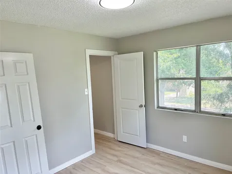 117 Amanda Street Conroe TX 77304