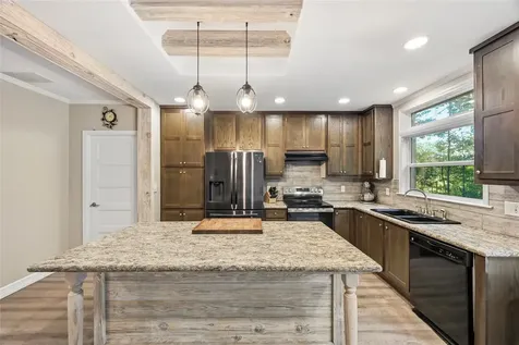 1249 County Road 2309 Cleveland TX 77327