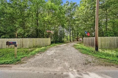 1249 County Road 2309 Cleveland TX 77327