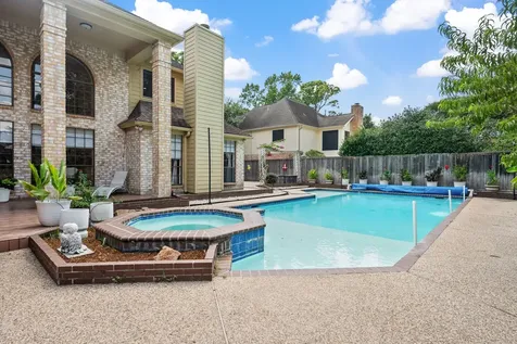 12106 Cypresswood Drive Houston TX 77070