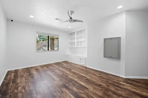 12106 Cypresswood Drive Houston TX 77070