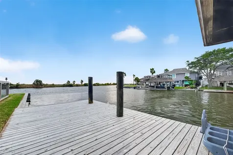 925 Bonita Street Bayou Vista TX 77563