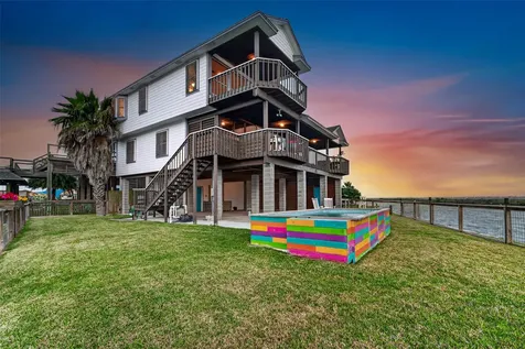 925 Bonita Street Bayou Vista TX 77563