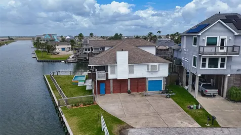 925 Bonita Street Bayou Vista TX 77563