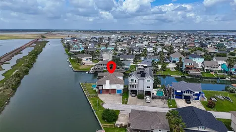 925 Bonita Street Bayou Vista TX 77563
