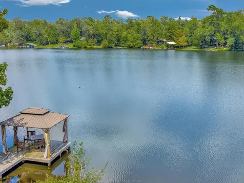 815 County Road 3170 Colmesneil TX 75938