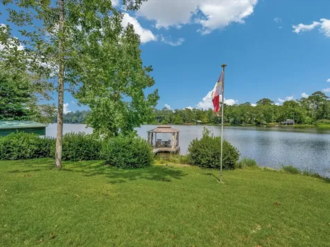 815 County Road 3170 Colmesneil TX 75938