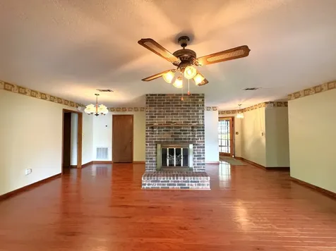 815 County Road 3170 Colmesneil TX 75938