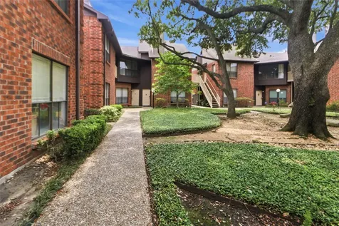 3100 Walnut Bend Lane 124 Houston TX 77042
