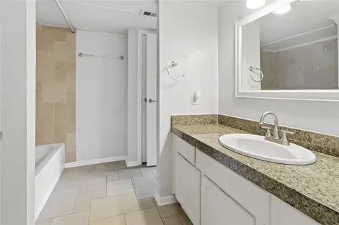3100 Walnut Bend Lane 124 Houston TX 77042