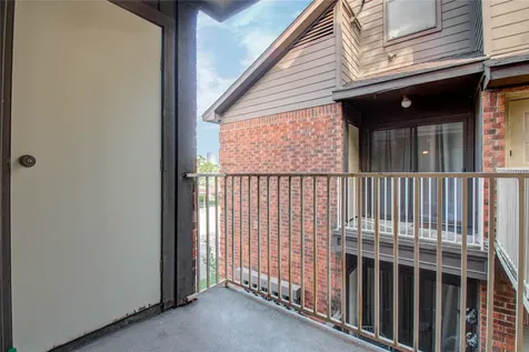 3100 Walnut Bend Lane 124 Houston TX 77042
