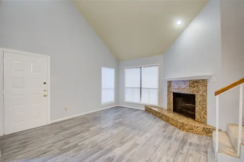 3100 Walnut Bend Lane 124 Houston TX 77042