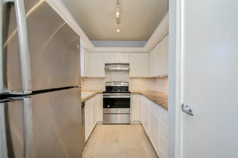3100 Walnut Bend Lane 124 Houston TX 77042