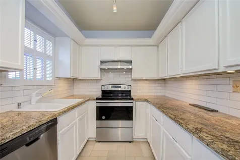 3100 Walnut Bend Lane 124 Houston TX 77042